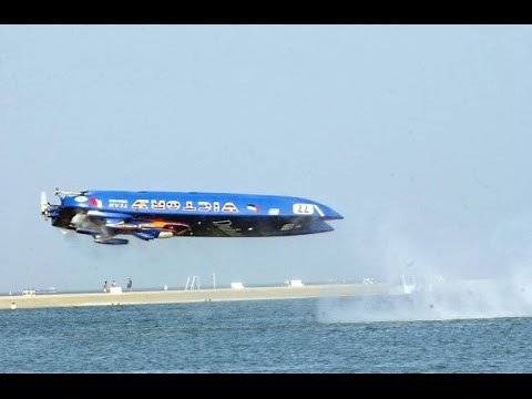 Class 1 Qatar CRASH/FLIP And Victory saves it....!! powerboat offshore