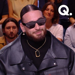 C’est sa seule interview télé. Le S a choisi Quotidien pour présenter le dernier volet de sa célèbre trilogie JVLIVS. Un prequel dans lequel SCH lève le voile sur l'origine et l'enfance de Giulio, le célèbre personnage mafieux qu’il a inventé il y a maintenant 6 ans. | Quotidien avec Yann Barthès