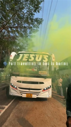 Beecom_bangg | 🙂‍↔️ . . . . . #collegetrip #campusvibes #lasttrip #jesustravels #buspremi | Instagram