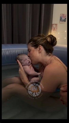 28K views · 433 reactions | A kiss that seals her new reality. Delivery complete!!  #childbirthtelevision #birthroom # #pregnant #pregnancy #waterbirth #babyontheway #infant #baby #fetus #embryo #laboranddelivery #homebirth #birthcenter #waterbirth #hospital #epidural #pitocin #induction #naturalbirth #unmedicatedbirth #ttc #birth #childbirth #thirdtrimester #mother #father #family #parent #BabyOnBoard #MomLife | Childbirth Television | Facebook