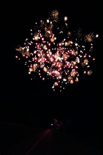 Demo Bombs Bursting in Air by Pyro Demon 500 Grams #badaboomfireworkspa #pyrodemon #demofireworks
