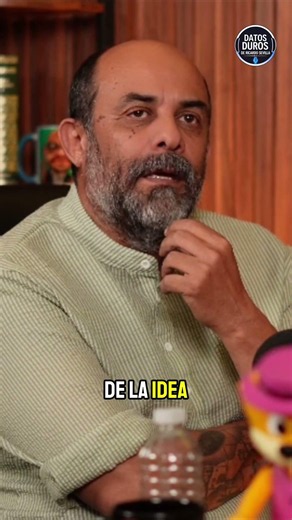 ¿INTELECTUALES AL SERVICIO DEL PODER? 🏛️🚨