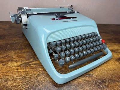 Excellent! Serviced 1954 Olivetti Studio 44 Vintage Portable Typewriter | eBay