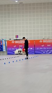 inline freestyle world champion Singapore 2025🇸🇬 Slalom Classic Senior men @wvale_ #worldskate #inlineskating #slalomskate #freestyleslalom #freestyle | 周苑成