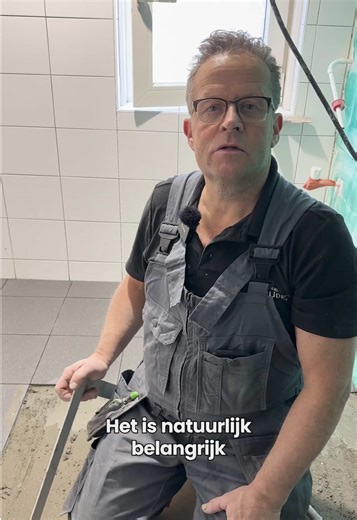 Badkamerrenovatie in Oud-Heusden: Basisvloer Voorbereiden