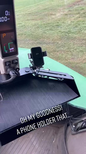 Automatic Phone Holder for Tractors and Farming