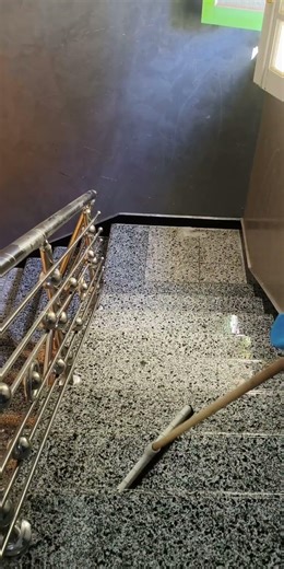 تنظيف وتعطير مدخل البيت لأستقبال الضيوف 🍀🤍