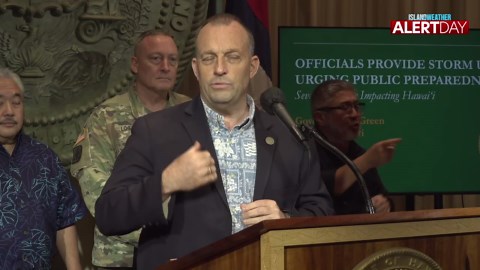 Severe Kona low storm impacts Hawaii with school closures, shelters, and more