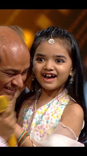 पीहू के पापा ने दिया उसे सरप्राइज 😍😍 | Singing 12