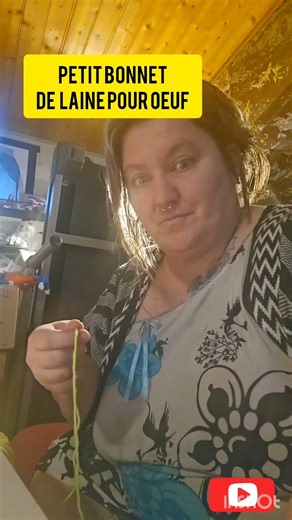 Diy mini bonnet de laine pour oeuf #diy #craft #pâques #idea #video #youtube #art #handmade #shorts