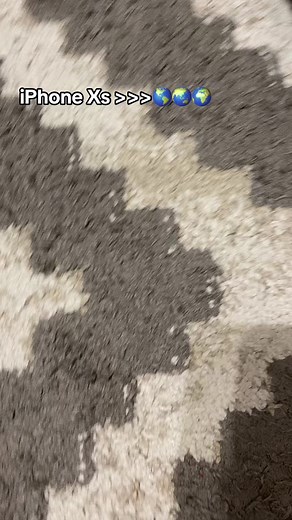 iPhone Xs Review: Features and Design Showcase