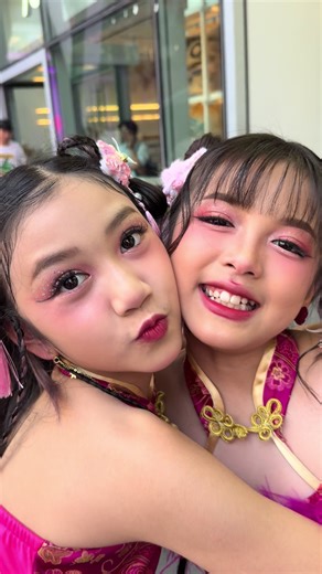 นอกจากร้องและเต้นแล้ว วันนี้ได้รับมอบหมายทำพิธีกรคู่กับคู่หูเช่นเเคยค่ะ🎤👍♥️##khaimook_nutnicha##CentralworldThe Great Chinese New Year 2026🧧🧧🐎🐎🥳🎉 ขอบคุณโอกาสดีๆที่มอบให้ลูกสาวนะคะ🫶 @maukleedance ##ChineseNewYear2026🧧🐎🐎##ตรุษจีน@centralwOrldThailand