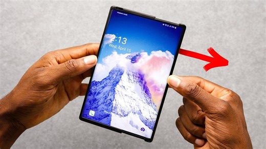 【4K】小马哥上手把玩未上市的 LG Rollable 卷轴屏手机 | 作者：MKBHD | 机翻中文