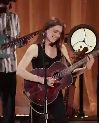 Lizzy McAlpine is bringing The Over Country Tour to Chase Center on July 13 and tickets are ON SALE NOW! ️ » https://t.co/CynhOQYbbG https://t.co/FxNMEHcl1n