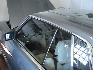 Changing CLK430 air filter and a comparison with the 450SLC