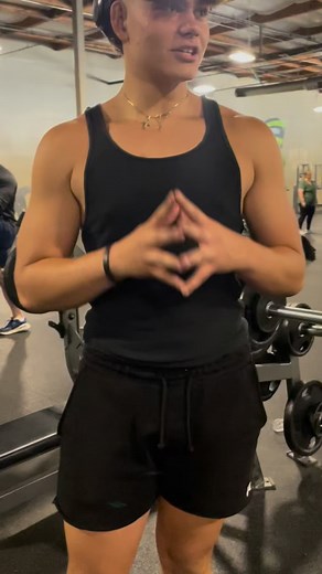 Bench Transformation in 6 months… 165 to 325 lbs DM “drop” to transform and you can up the bench too.. #benchpress #gym #gymmotivation #influencer #gymlife #fitness #transformation #gymtransformation | Mason Ortega