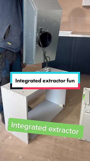 Cabinet Door Installation with Integrated Extraction