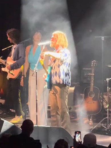 Oh yes, it's love ❤️ #allenstone #isthislove #performance #fyp @allen_stone