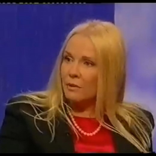 Parkinson - Billy Connolly & Pamela Stephenson (2001) | Populer 90s