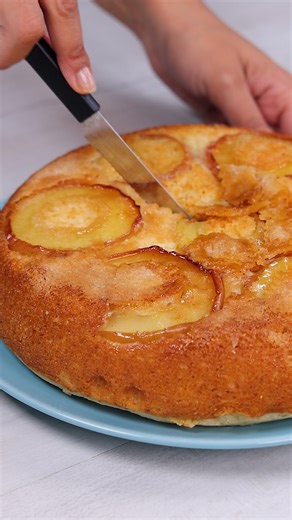 1.1M views · 4.4K reactions | A simple and practical way to eat apple pie | Taste Delicious | Facebook