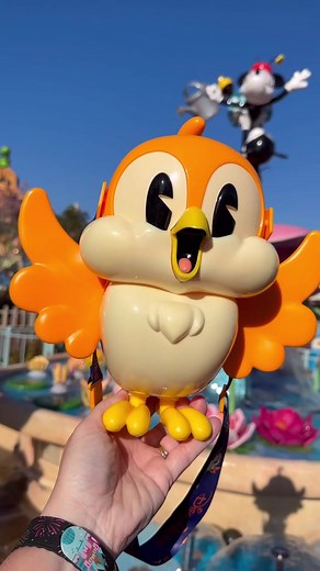 Introducing the new Chubby Popcorn Bucket, now available in Toontown at Disneyland! This adorable addition can be found at the popcorn stand in Toontown and at Daisy with Donuts for $23.99. 🧡 Will you be adding this to your collection? ✨ #disneyland #disneyparks #disneypopcornbucket #disneypopcorn #disneymerch