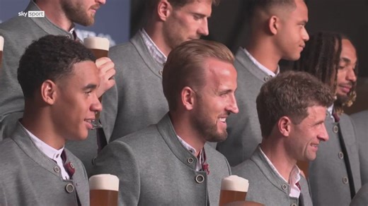 Mit Kane, Müller & Co. - Lederhosen-Shooting beim FC Bayern vor der Wiesn