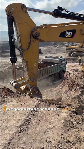 Excavators At work, Diggers, Trucks And Dumpers!
