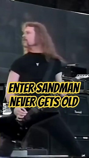 Metallica Open Freddie Mercury Tribute with Enter Sandman 🔥 (1992)