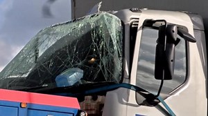 Humber Bridge lorry crash captured on film
