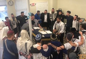 VIDEO: A musical Chanukah Hallel at the Mesivta of Eatontown
