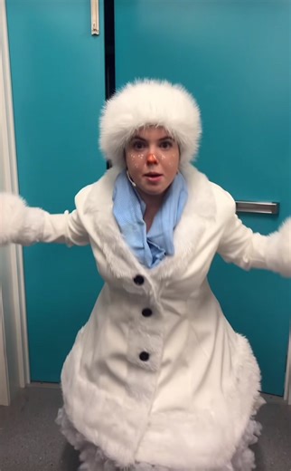 Olaf's Hilarious Overview of Frozen