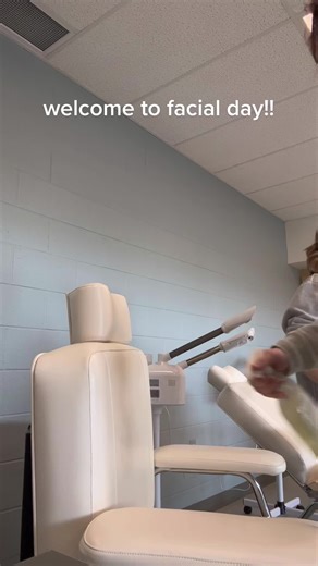 Facial Day: Step-by-Step Guide to a Perfect Facial