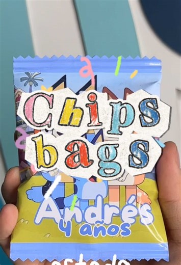 ✨ He estado trabajando por días en algo que de verdad quería que quedara PERFECTO… y por fin ya casi está listo 👀 Esta no es la típica plantilla básica de chips bags. Me enfoqué en crear algo que realmente sea funcional, fácil de usar y que te ahorre tiempo al momento de diseñar o emprender. Probé tamaños, estructura, detalles de impresión y edición para que puedas obtener un resultado profesional sin complicarte. Lo mejor es que es completamente editable en Canva 🙌 Puedes cambiar colores, agr