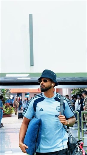 Carrying the aura ⚡️ team india | world cup | gawkgawk