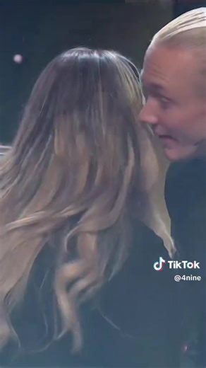 Ligger noe i disse ryktene Anine.. #heatedrivalry #anineolsen #simenvelle #4nine #foryou