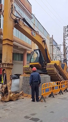 66K views · 415 reactions | Process Of Installing Stuck Wall Pipe | Giant Machine | Facebook