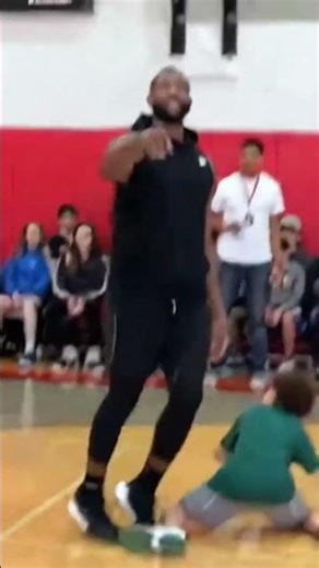 Pops teaching new gens how to play and that's why he's the coach