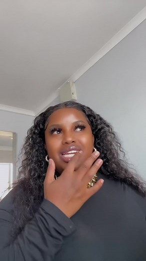 #stitch with @VUYOSIBANDE it’s very hard to be a waiter or a waitress guys