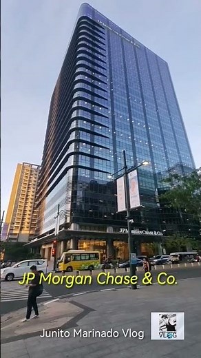 JP Morgan Chase & Co. building at BGC Taguig #satisfying #walkingtour #bgc #jpmorgan