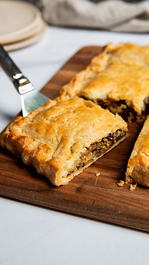Swiss Chard Slab Pie (#glutenfree)✨ A buttery, flaky crust wraps around a lush spanakopita-inspired Swiss chard filling for a slab pie that ditches perfectionism for the joy of presence. ↓ The recipe is in this week’s free Mind, Body, Spirit, FOOD newsletter, where I explore why we should honor our own kitchen rhythm. Link in profile or comment “newsletter” below and I’ll send it to you directly! #glutenfreerecipes #mindfulcooking #slabpie #glutenfreepie #swisschard #swisschardslabpie #glutenfre
