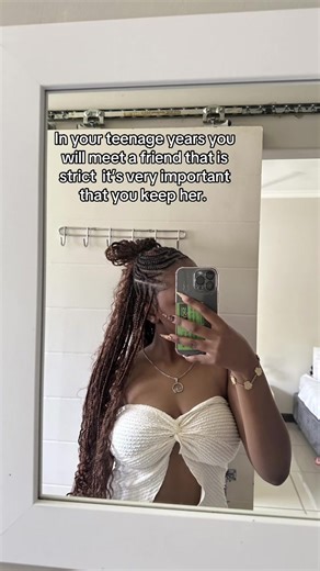 How to Maintain Strong Friendships in Your Teenage Years