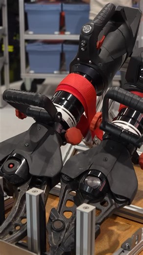 Blaulicht-Magazin | 🔥 @minitec_de zeigt flexible Gerätelagerung auf der @messe.florian 2025! 🛠️ Praktisch und individuell: Mit der Gerätelagerung für... | Instagram