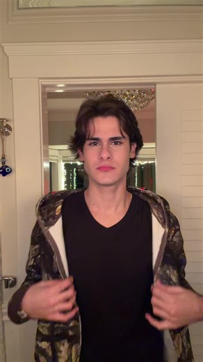 CALIFORNIA COOKIE 🌉 (@unbancookie)’s video of bussing on a cookie