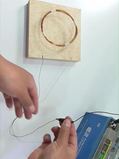 Levitación con Electricidad: Experimento de Electromagnetismo