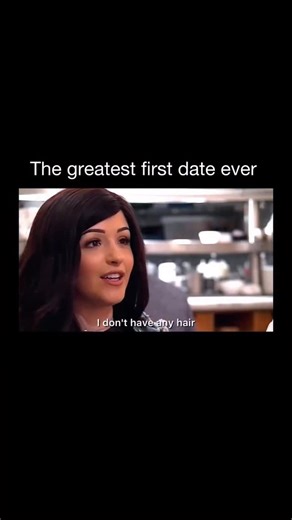 Enrique Karani on Instagram: "In 2017, a woman named Eve appeared on the show First Dates and moved viewers with one powerful gesture. During her dinner, she removed her wig to reveal her bald head, explaining that she had Alopecia. It was the first time she had gone out without it, and she wanted to embrace her true self. Her date was kind and supportive, making the moment even more heartfelt. The scene quickly went viral, praised for its honesty and bravery. Eve’s openness inspired many who li