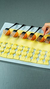 The famous puff pastry appetizer that is driving the world crazy Ingredients: puff pastry: 400 g (14 oz) cheese cream: 200 g (7.1 oz) boiled eggs: 2 pc ham: 150 g (5.3 oz) cheese: 100 g (3.5 oz) pickled cucumbers: 3 pc parmesan: 100 g (3.5 oz) parsley: 10 g (0.4 oz) eggs: 1 pc | Appetizing.tv