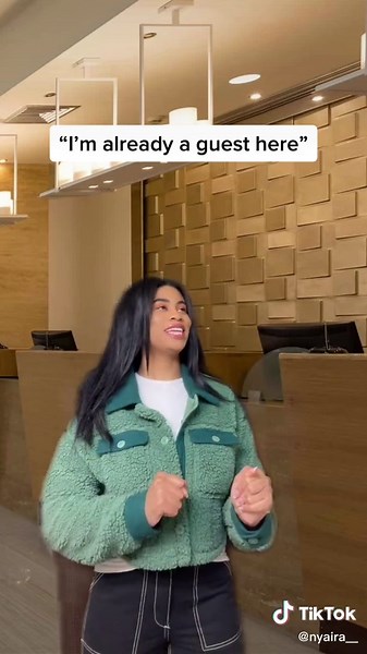 IG NYAIRA97 #greenscreen #customerservice #workissues #karens #karen #customersbelike #hotelemployee #employee #hotellife #jobprobs #jobproblems #karensbelike #workstory #workstories