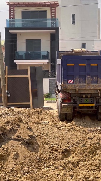 Excavating ongoing, one meter to go! Widening edges for effective formation of the foundation. #excavating #eastlegon