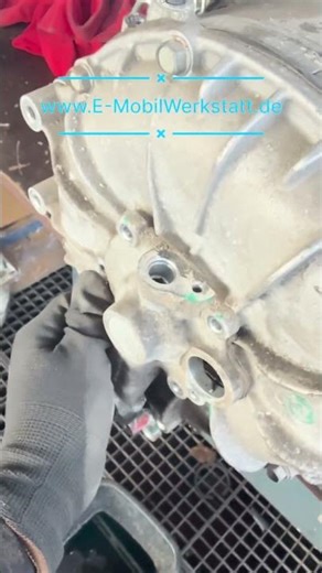 Tesla drive unit out at the back. Sensor out and SURPRISE: coolant 😳💧