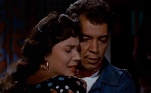 Así fue como Flor Silvestre le destrozó el corazón a Cantinflas en la película El bolero de Raquel